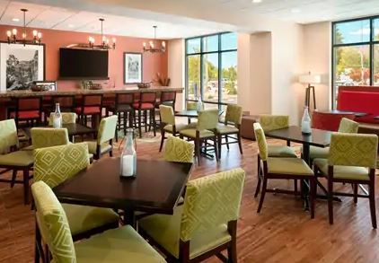 Hampton Inn Кейнаб Екстериор снимка